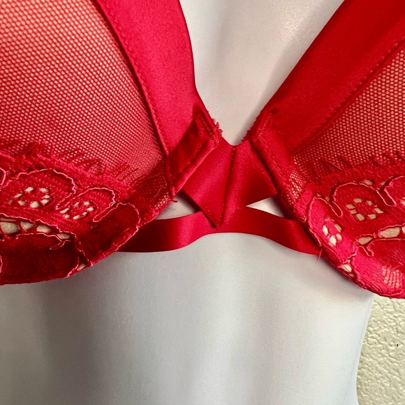 Victoria’s Secret Very Sexy Push-Up Red Bra, 36B - Picture 5 of 14